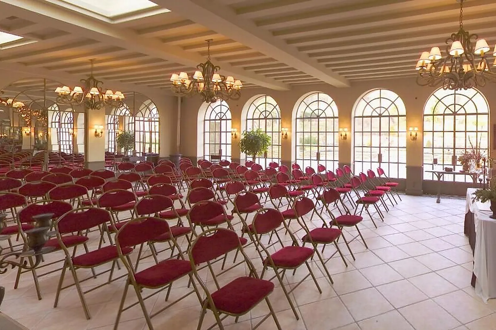 Lieux événementiels, CHATEAU DE COURBAN ET SPA