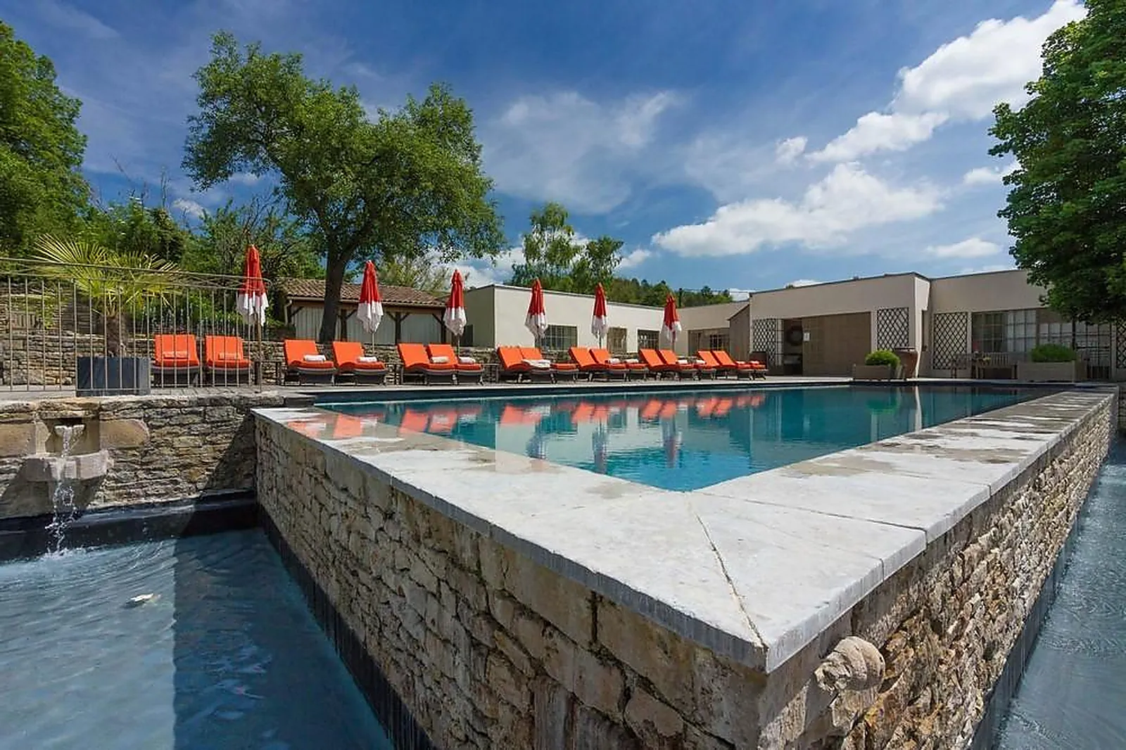 Lieux événementiels, CHATEAU DE COURBAN ET SPA