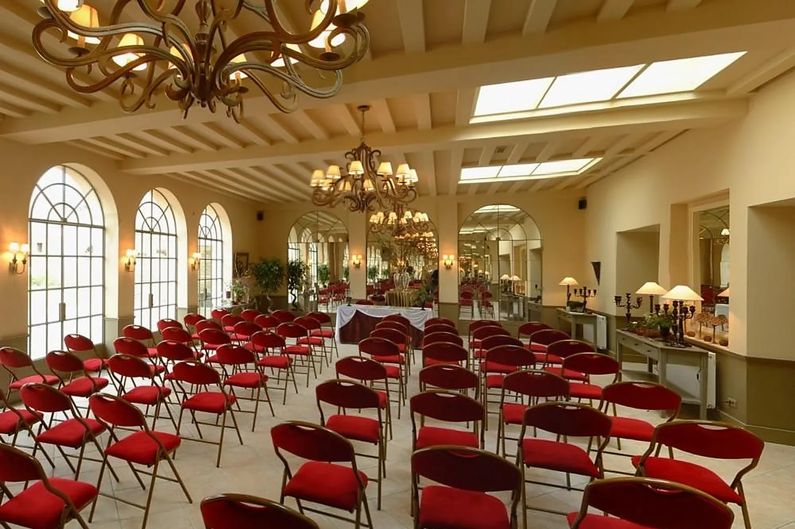 Lieux événementiels, CHATEAU DE COURBAN ET SPA