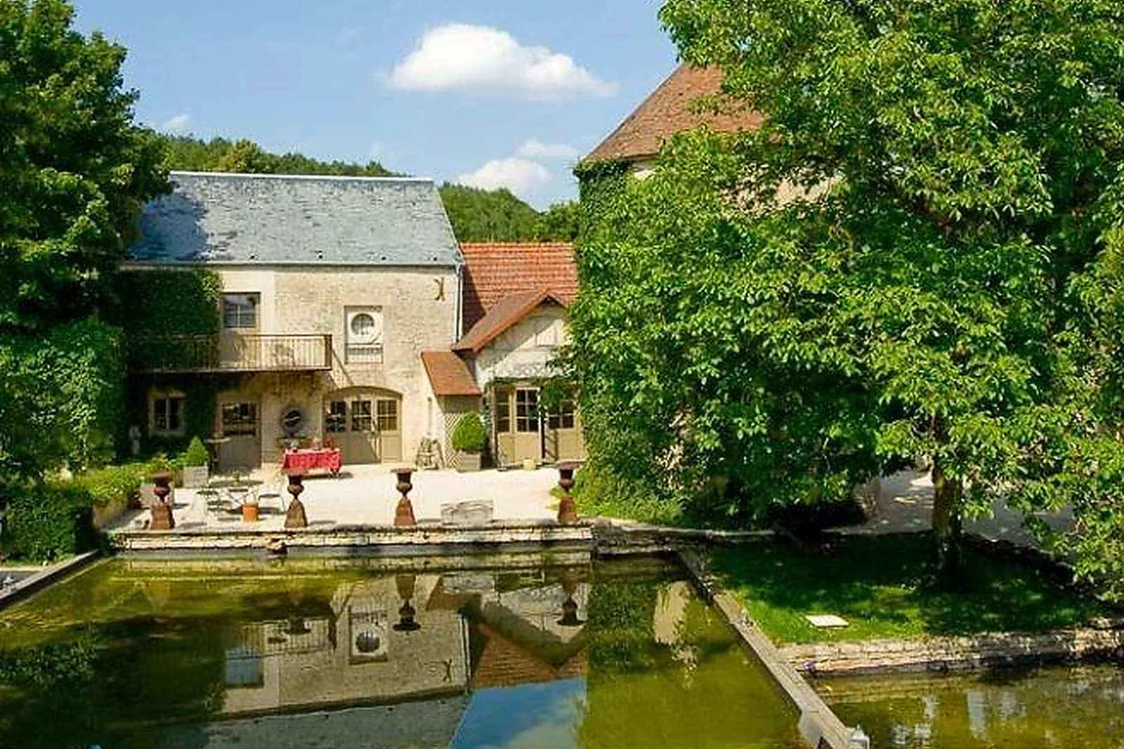 Lieux événementiels, CHATEAU DE COURBAN ET SPA