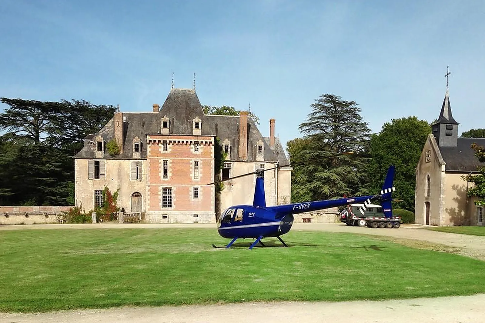 Lieux événementiels, CHÂTEAU DE COURCELLES LE ROY