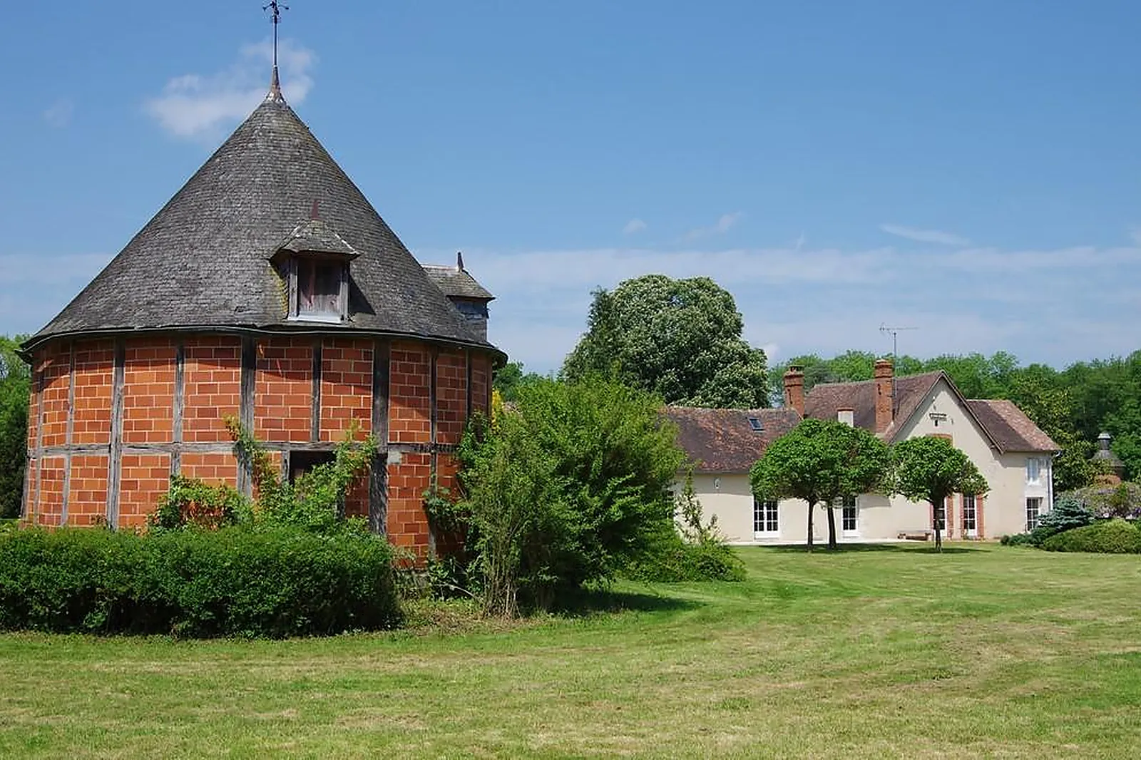 Lieux événementiels, CHÂTEAU DE COURCELLES LE ROY
