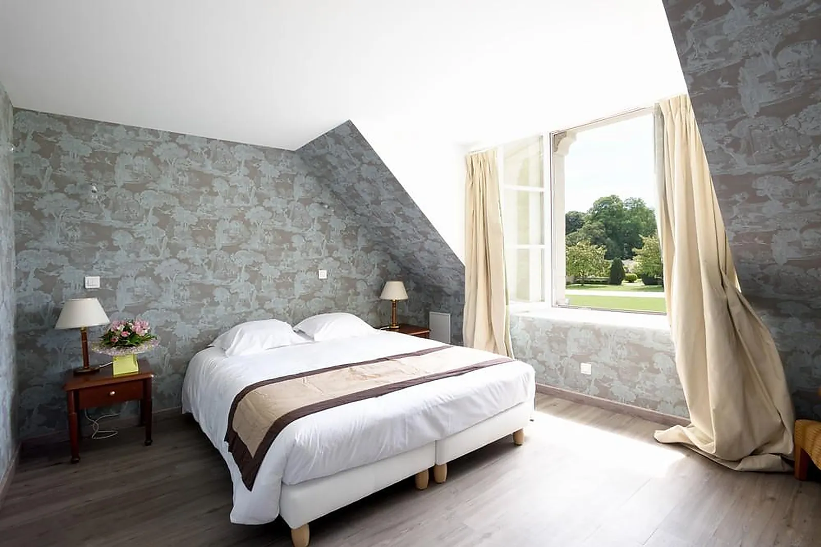 Lieux événementiels, CHÂTEAU DE COURCELLES LE ROY