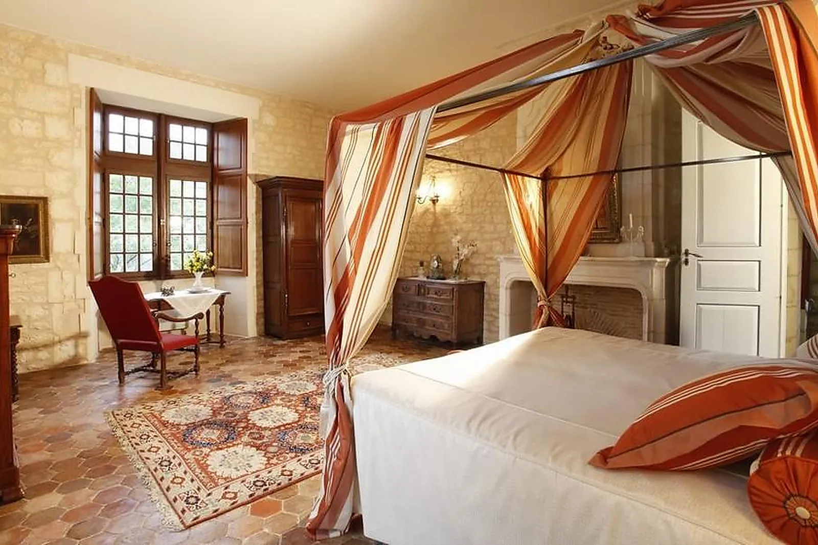 Lieux événementiels, CHÂTEAU DE CRAZANNES