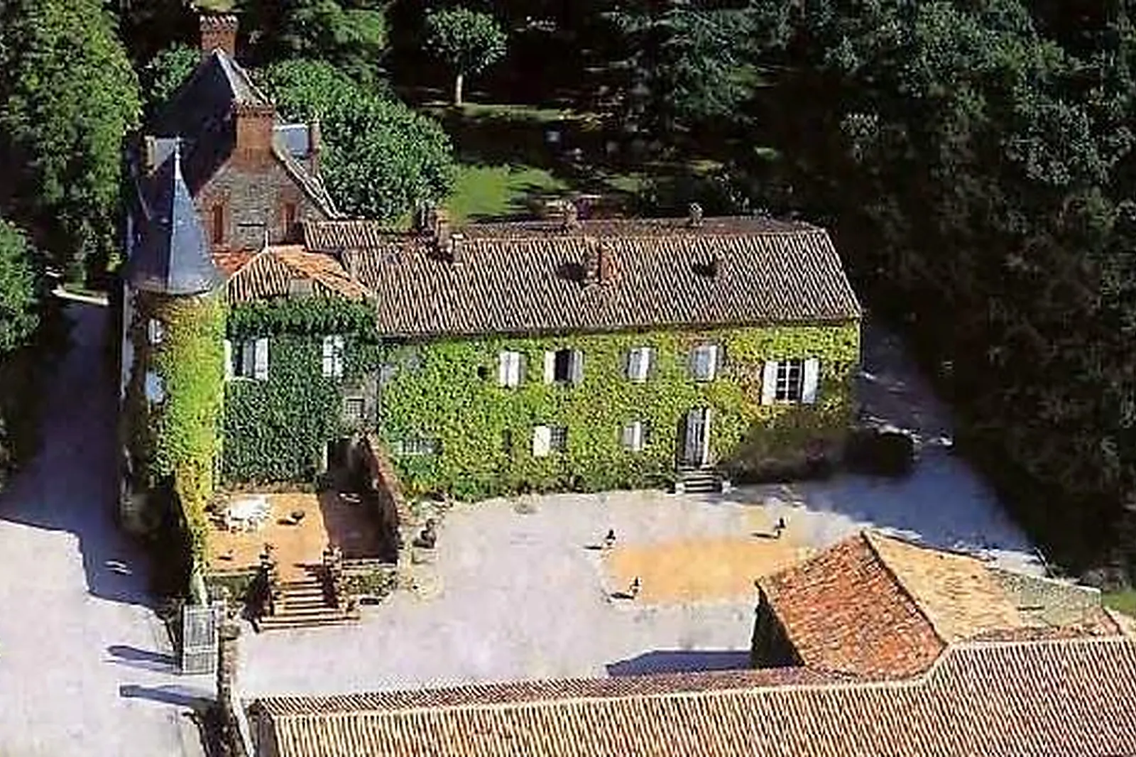 Lieux événementiels, CHÂTEAU DE CROISILLAT