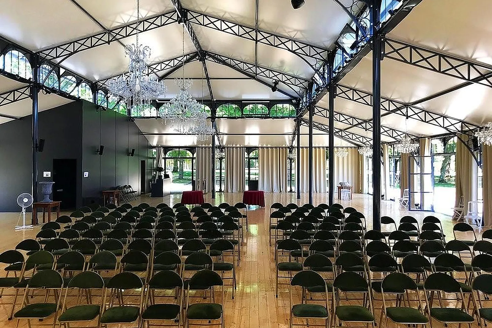 Lieux événementiels, CHÂTEAU DE FARCHEVILLE