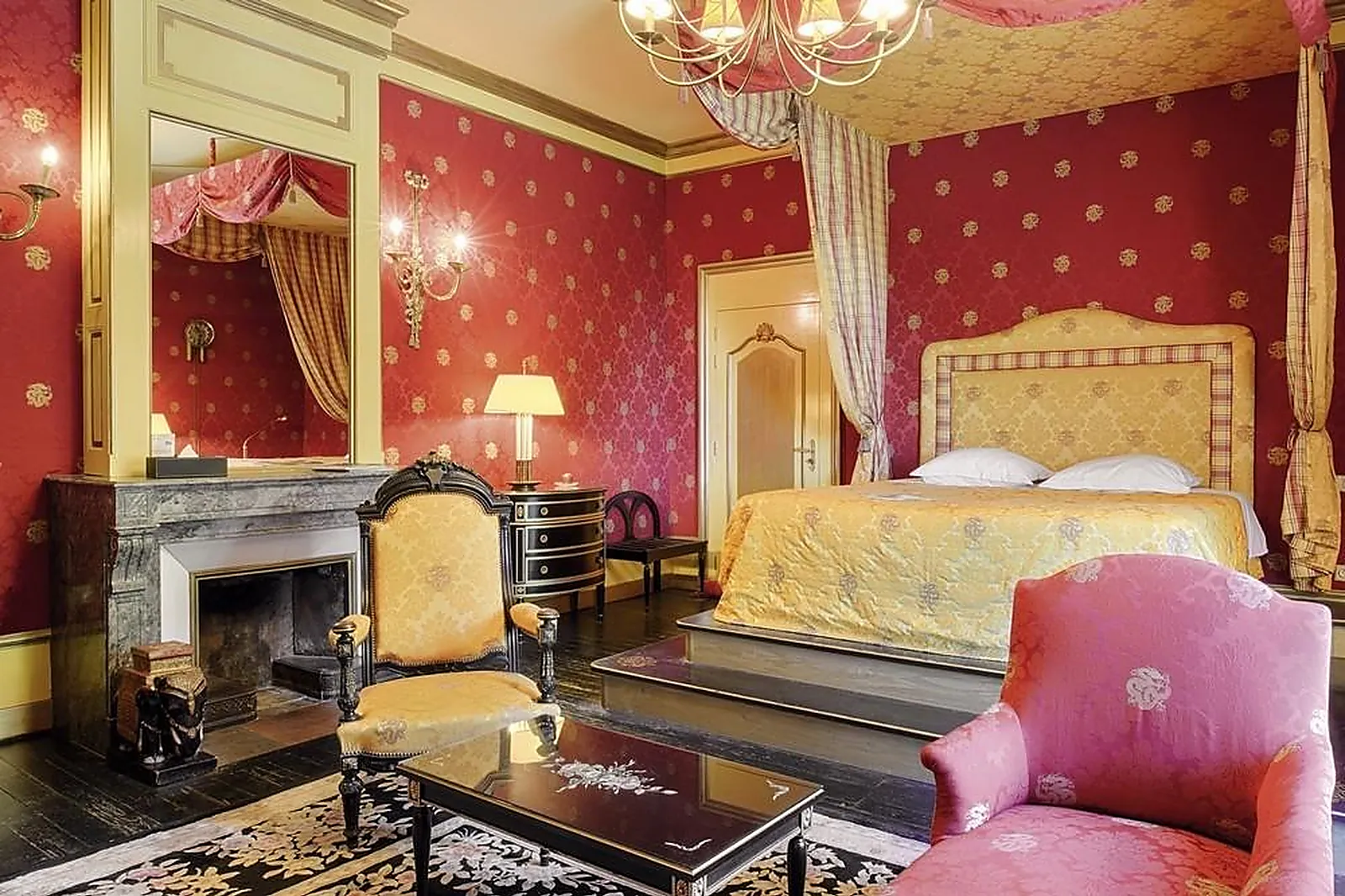 Lieux événementiels, CHÂTEAU DE FAVERGES-DE-LA-TOUR