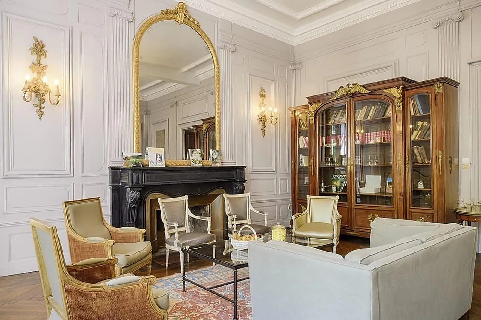 Lieux événementiels, CHÂTEAU DE FAVERGES-DE-LA-TOUR