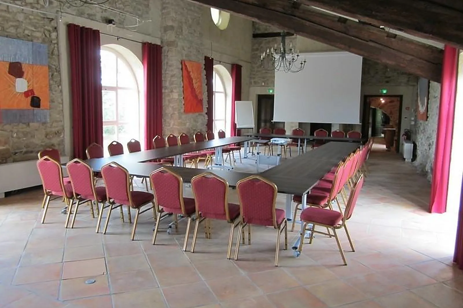 Lieux événementiels, CHÂTEAU DE JONQUIÈRES