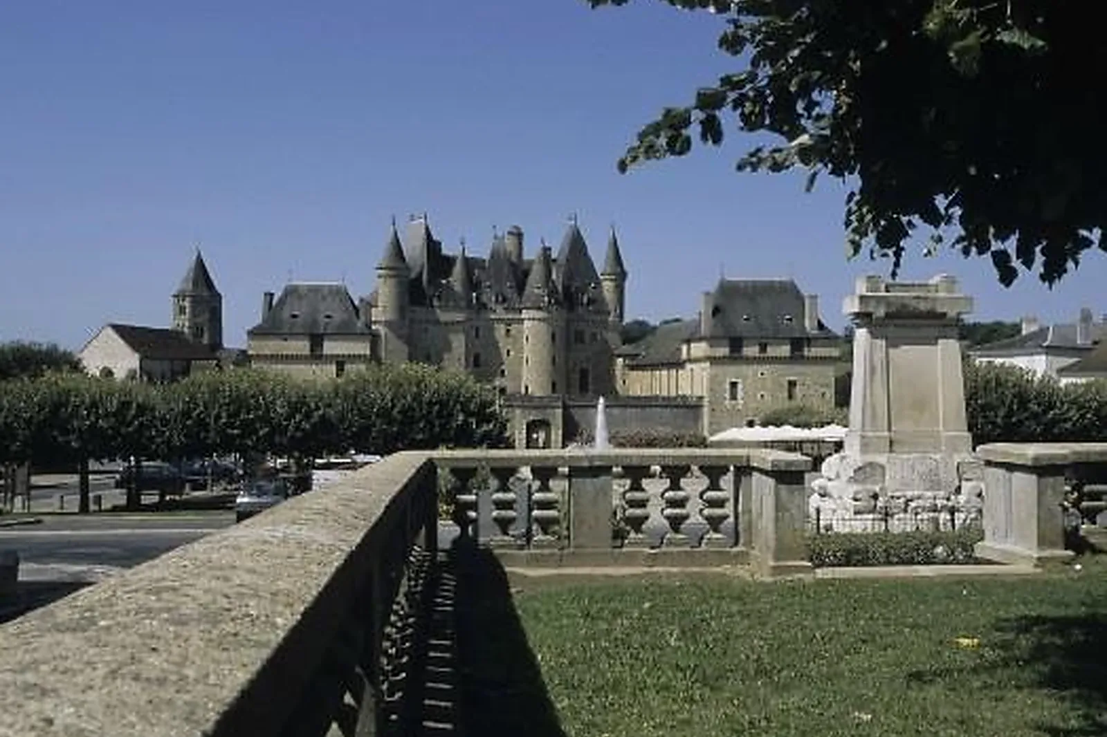 Lieux événementiels, CHÂTEAU DE JUMILHAC