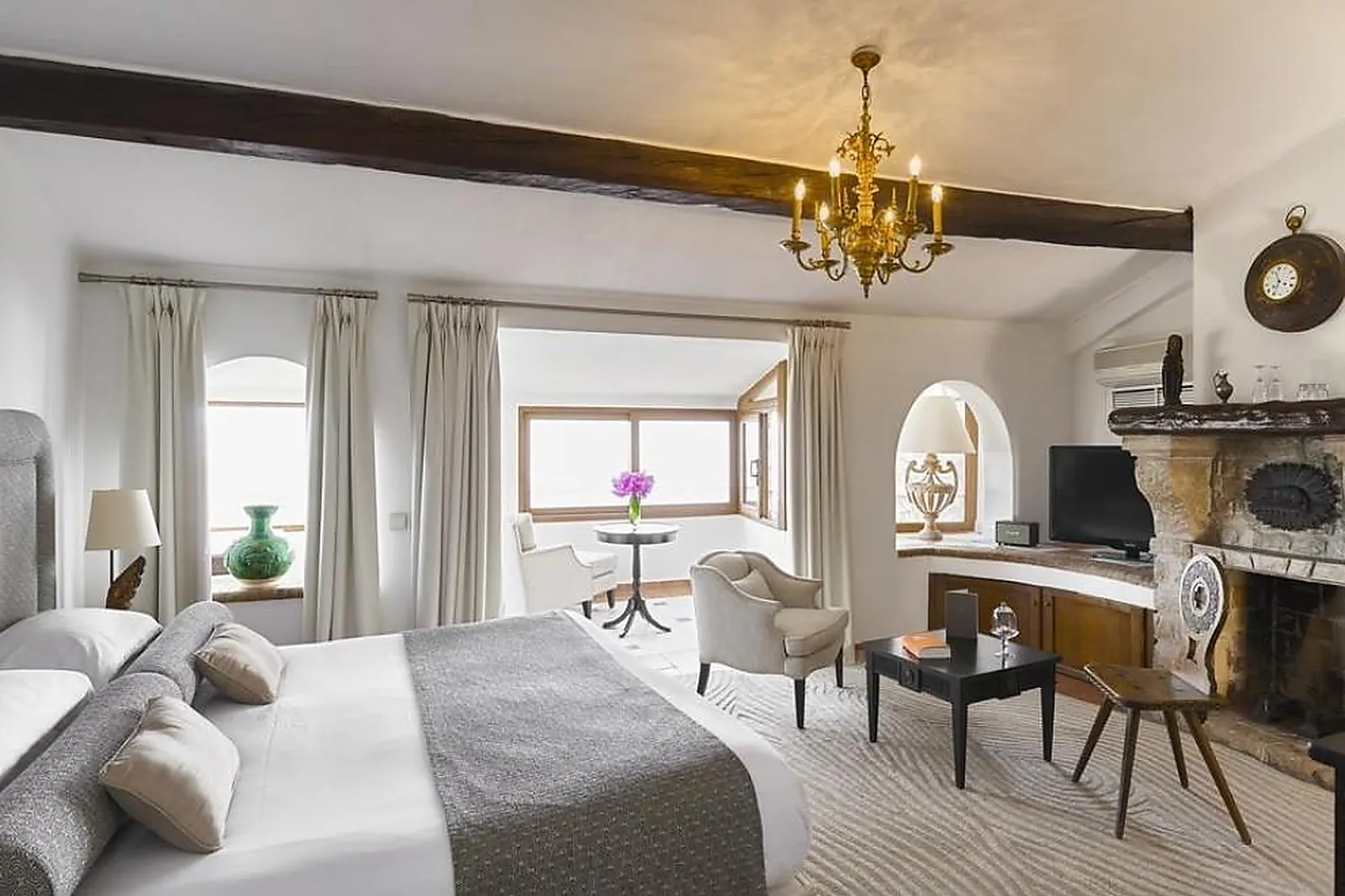 Lieux événementiels, CHATEAU DE LA CHEVRE D'OR