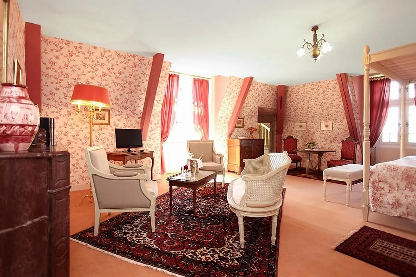 Lieux événementiels, CHATEAU DE LA COTE