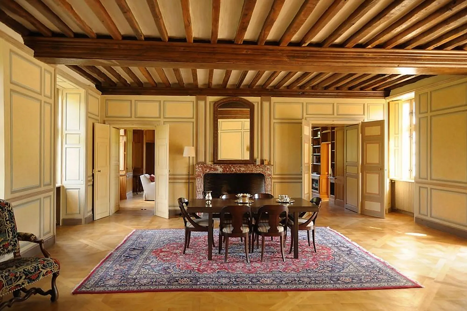 Lieux événementiels, CHÂTEAU DE LA COUR SENLISSE