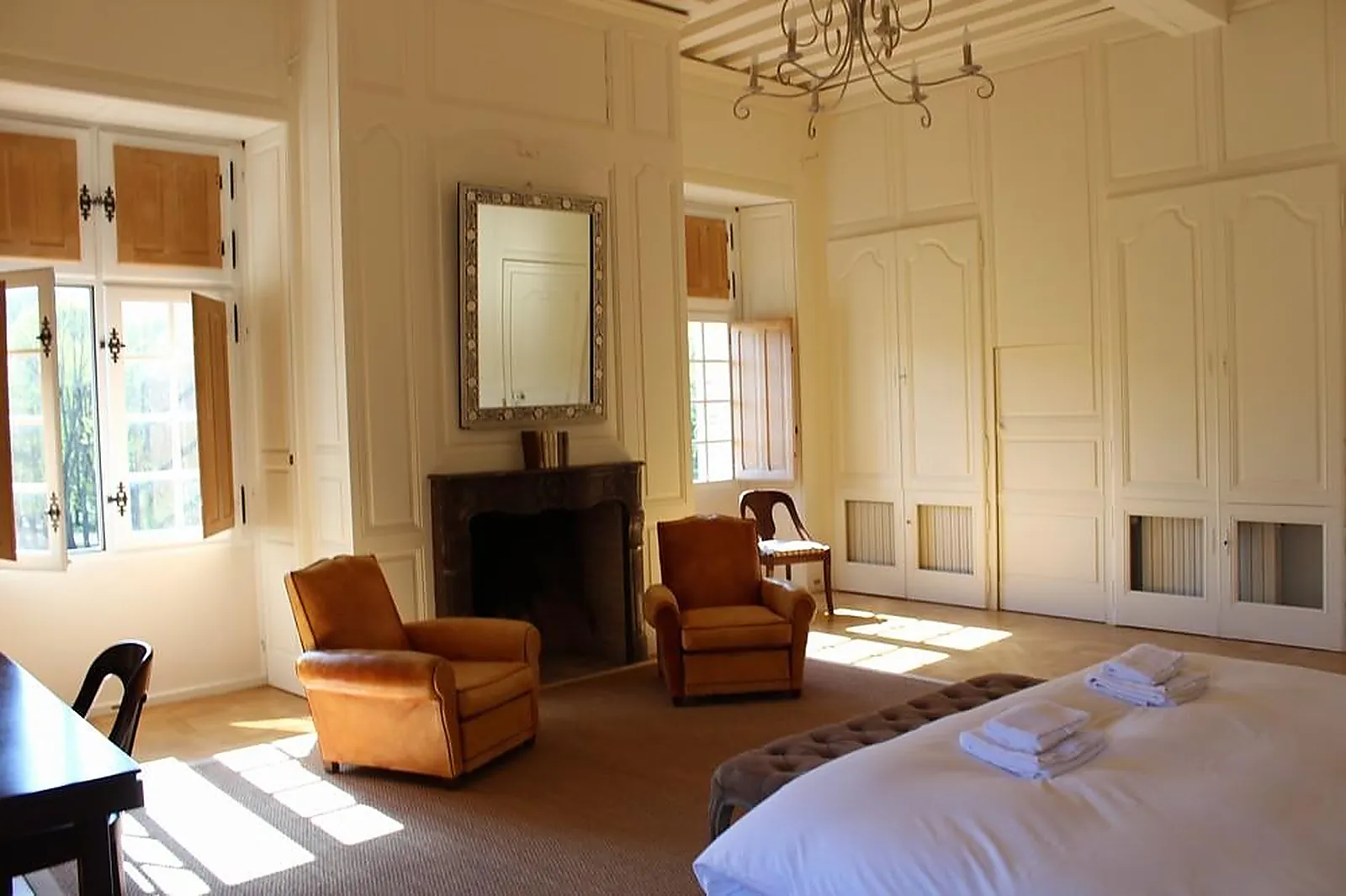 Lieux événementiels, CHÂTEAU DE LA COUR SENLISSE