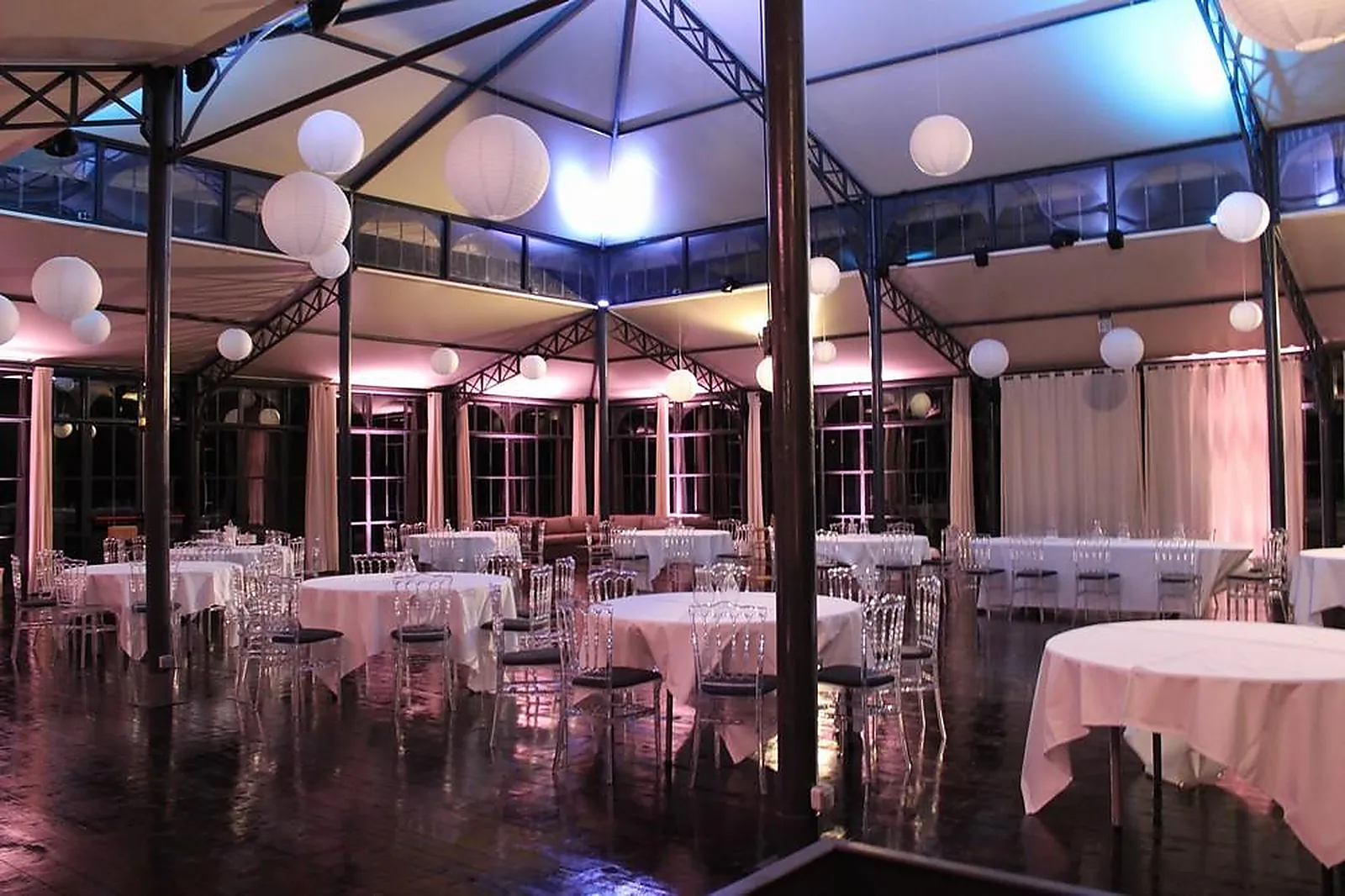 Lieux événementiels, CHÂTEAU DE LA COUR SENLISSE