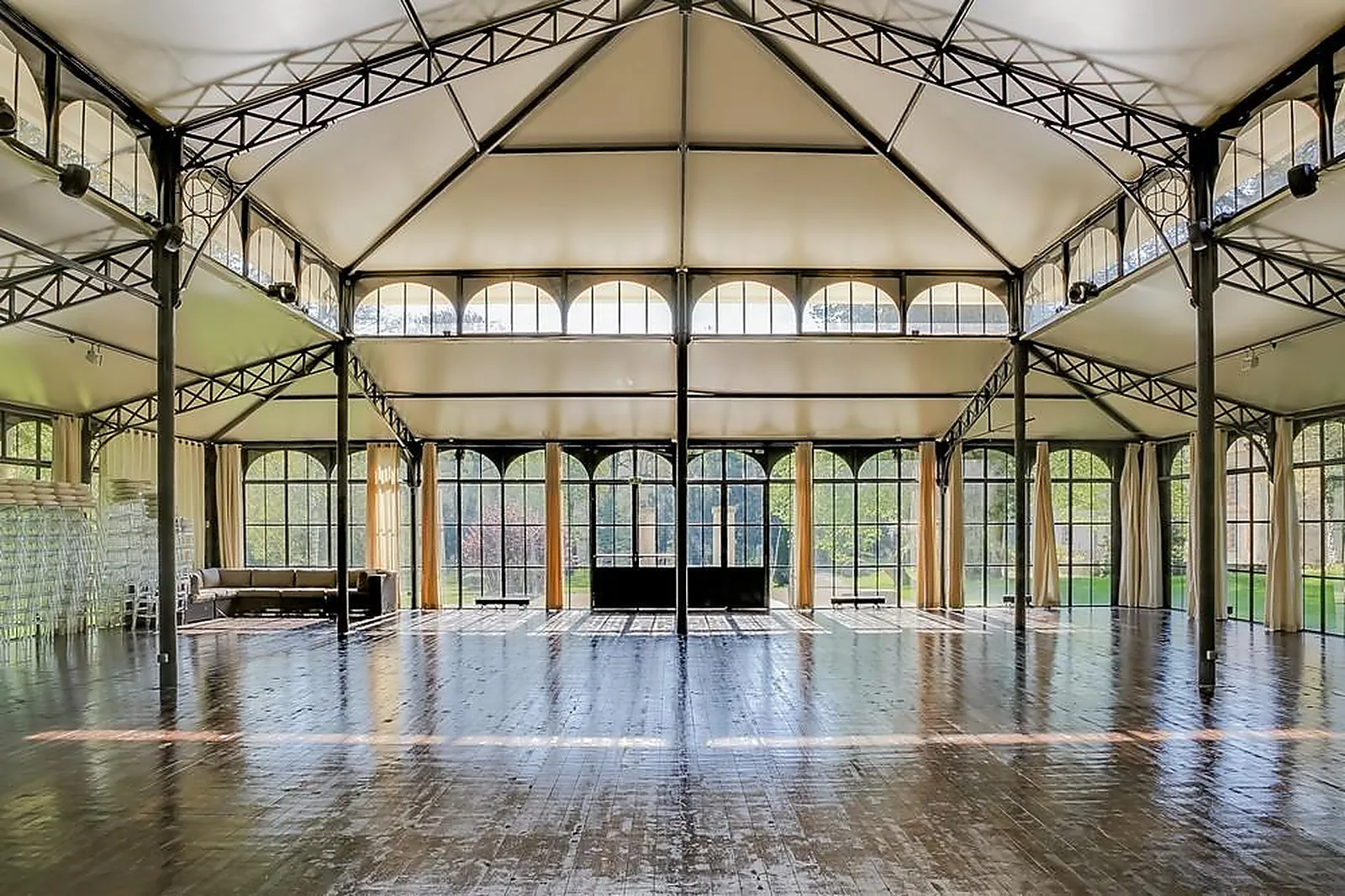 Lieux événementiels, CHÂTEAU DE LA COUR SENLISSE