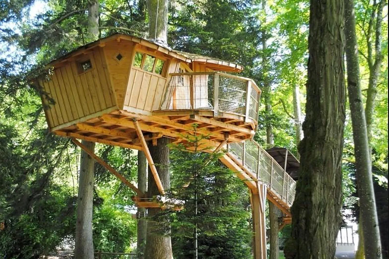 Lieux événementiels, CHÂTEAU DE LA DAME BLANCHE