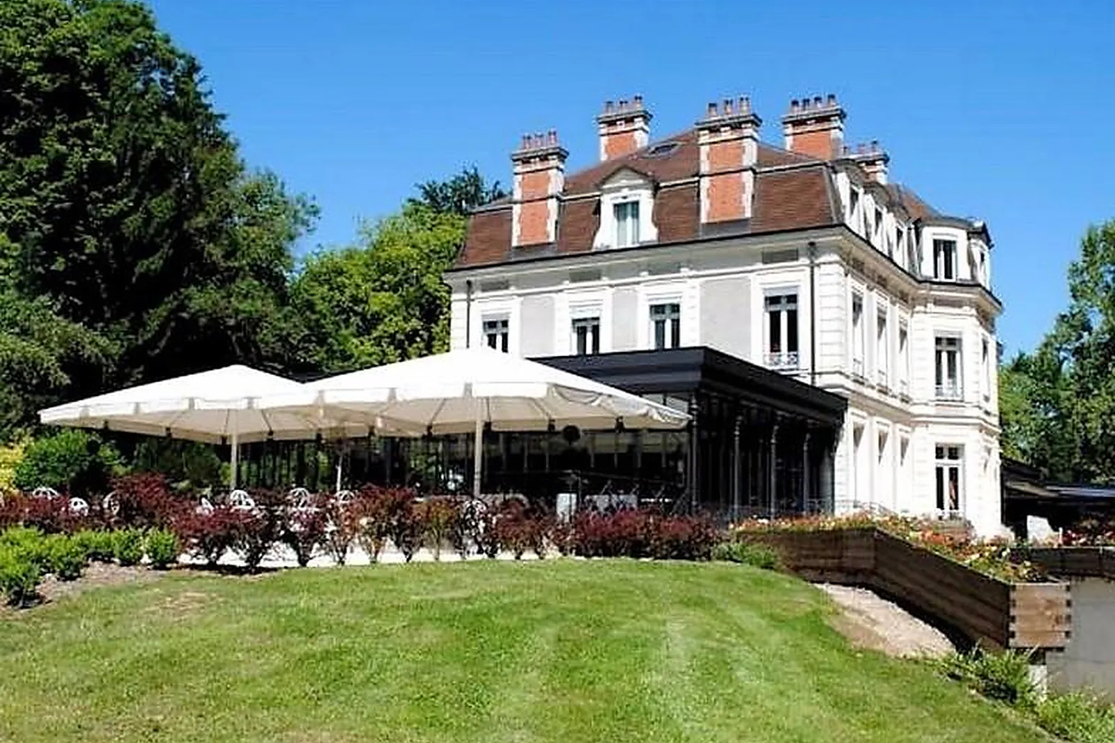 Lieux événementiels, CHÂTEAU DE LA DAME BLANCHE