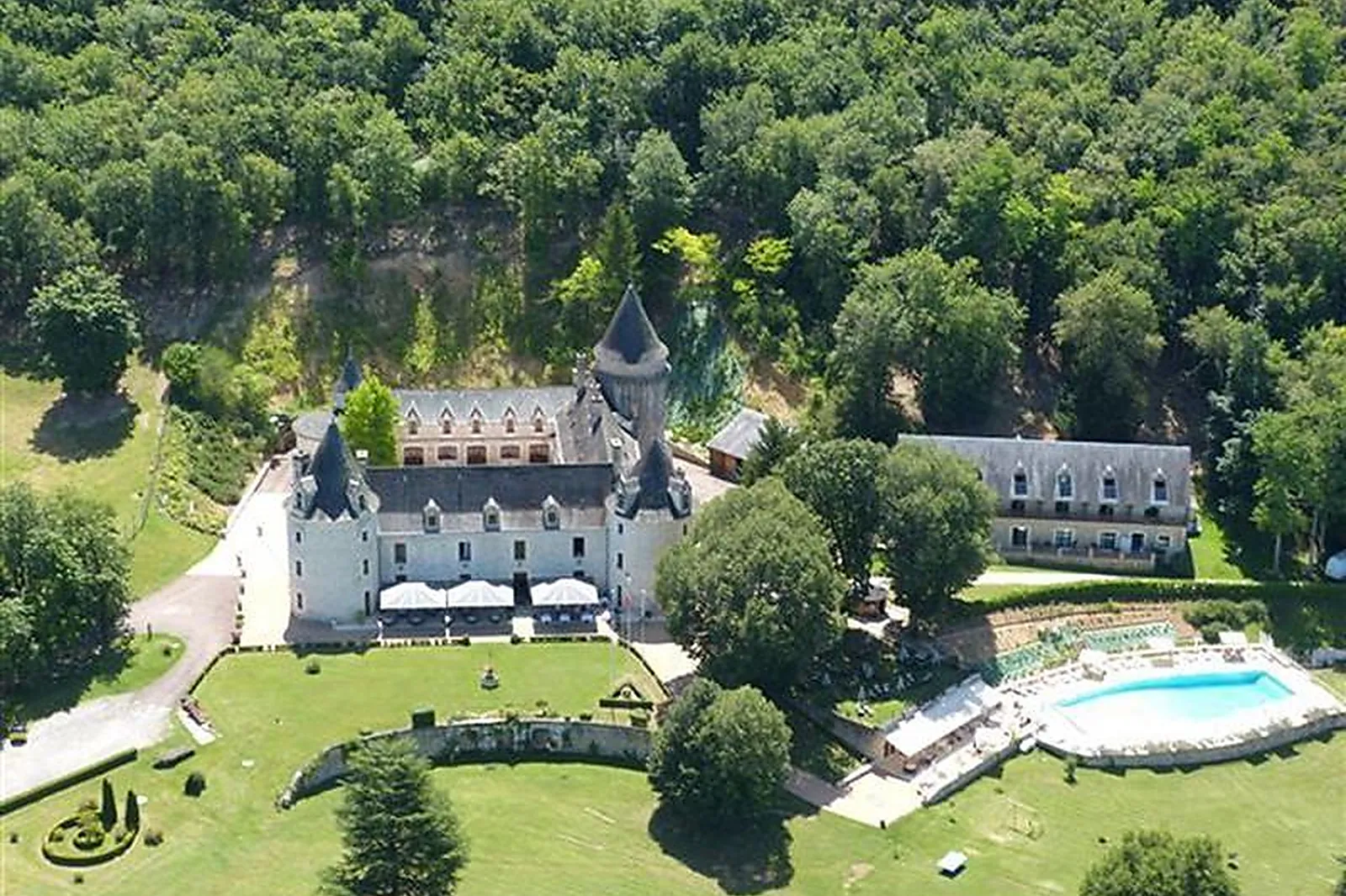 Lieux événementiels, CHATEAU DE LA FLEUNIE