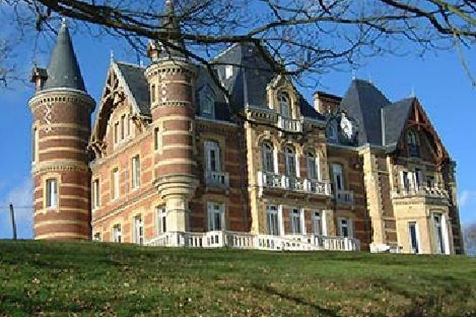 Lieux événementiels, CHÂTEAU DE LA GUERCHE