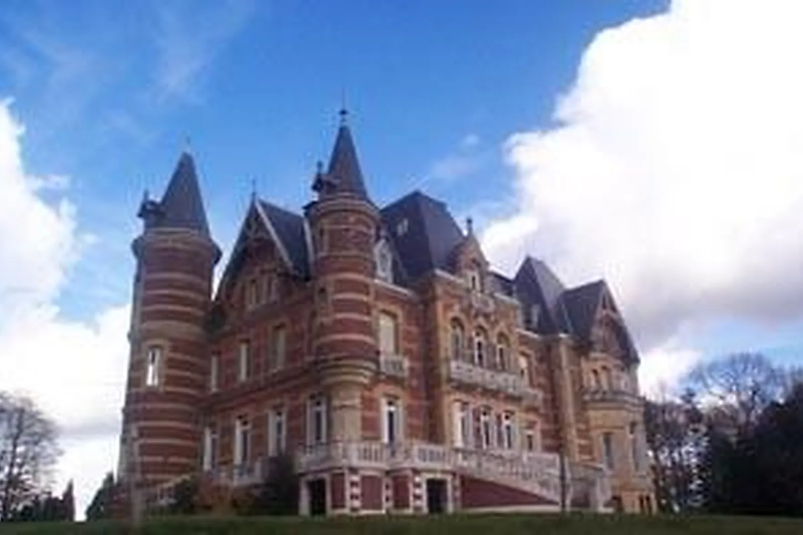 Lieux événementiels, CHÂTEAU DE LA GUERCHE