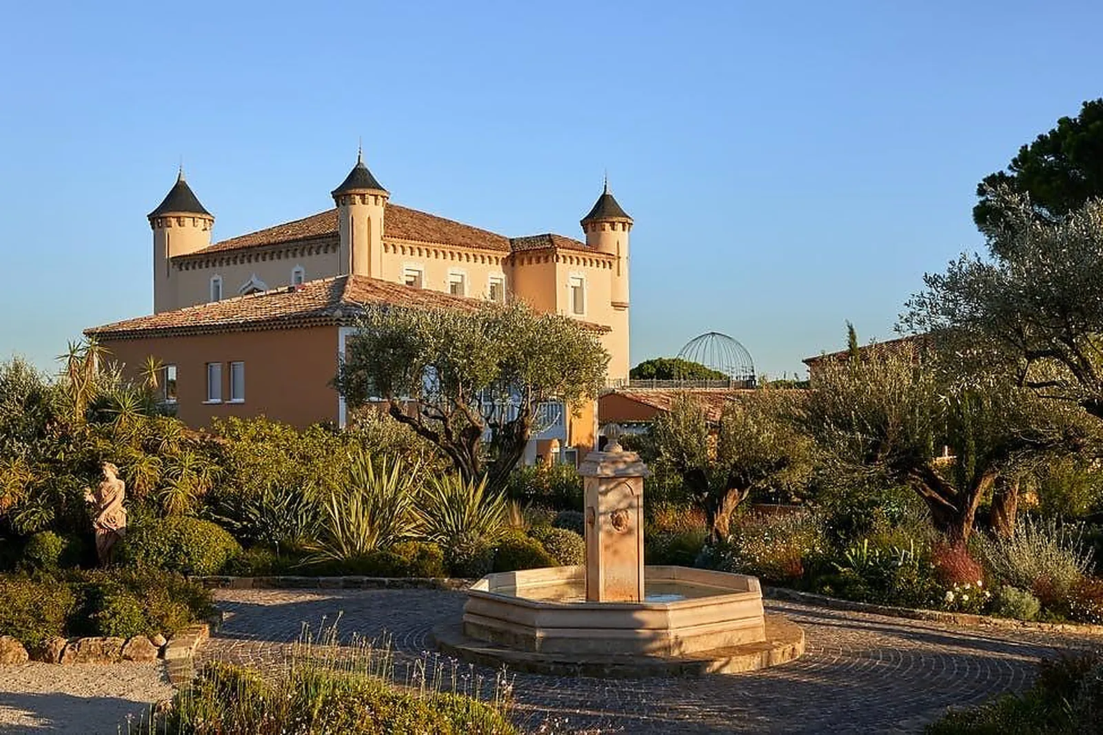 Lieux événementiels, CHÂTEAU DE LA MESSARDIERE