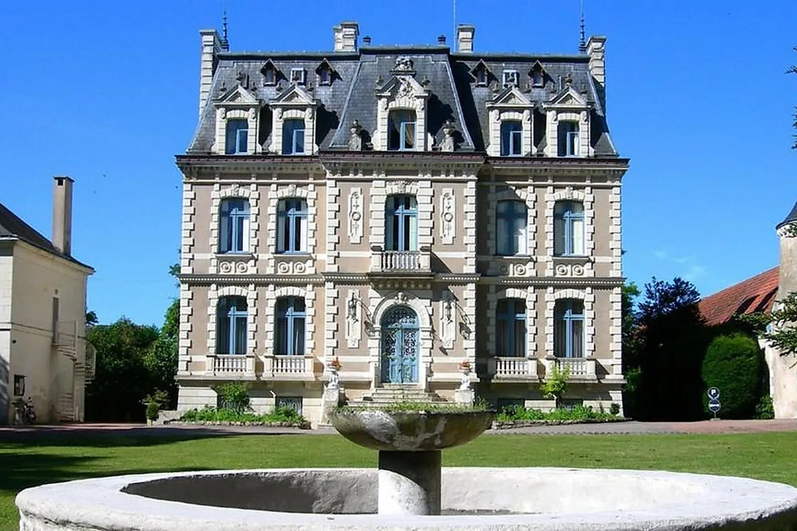 Lieux événementiels, CHÂTEAU DE LA ROLANDIÈRE