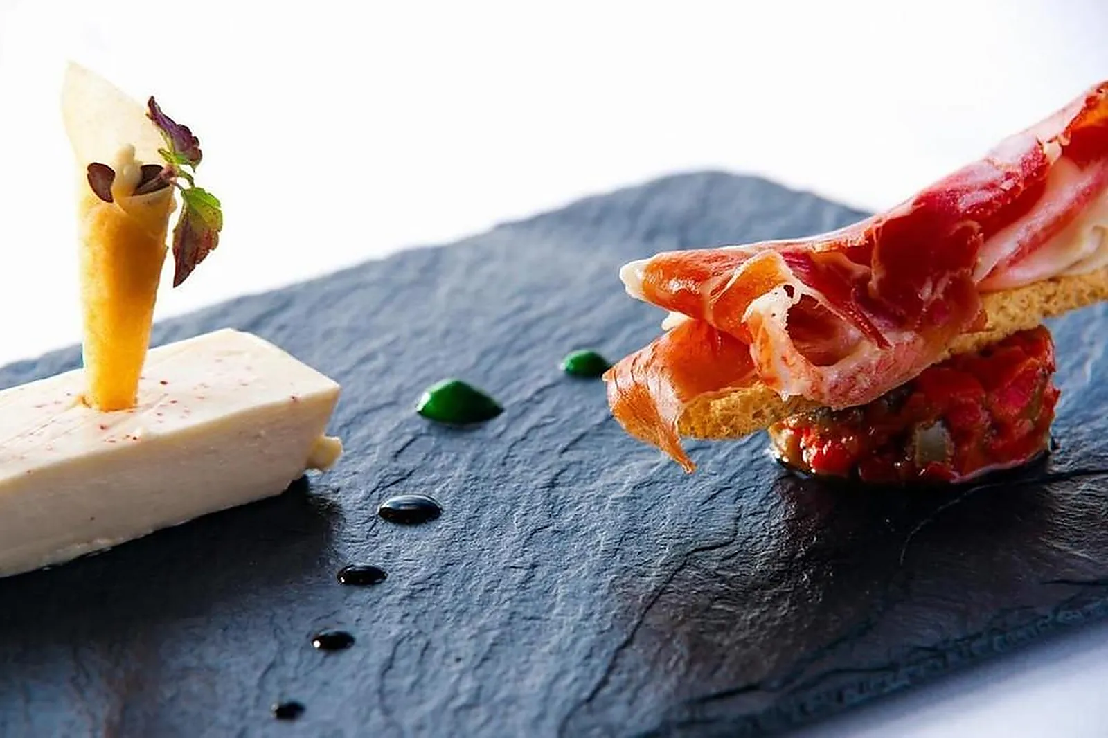 Lieux événementiels, CHÂTEAU DE LA TOUR