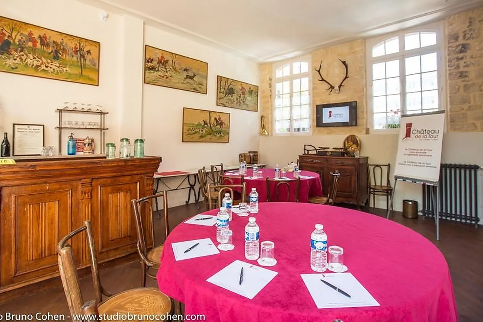 Lieux événementiels, CHATEAU DE LA TOUR GOUVIEUX