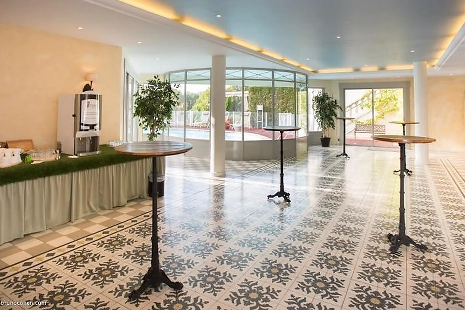 Lieux événementiels, CHATEAU DE LA TOUR GOUVIEUX