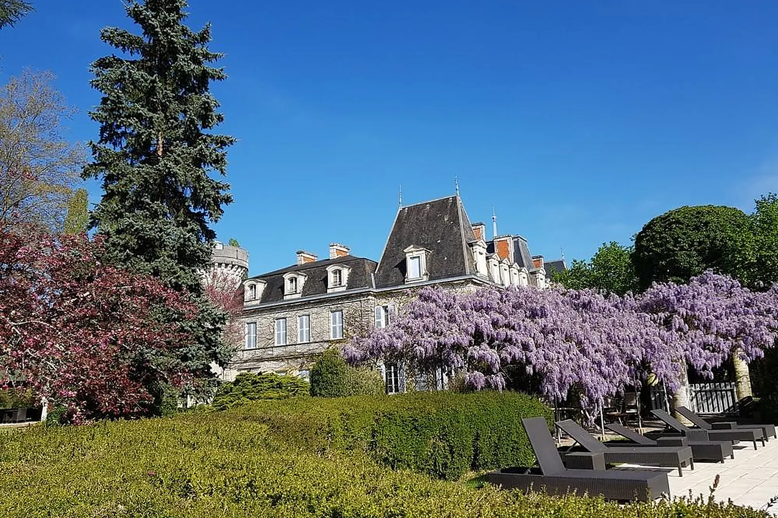 Lieux événementiels, CHÂTEAU DE LALANDE