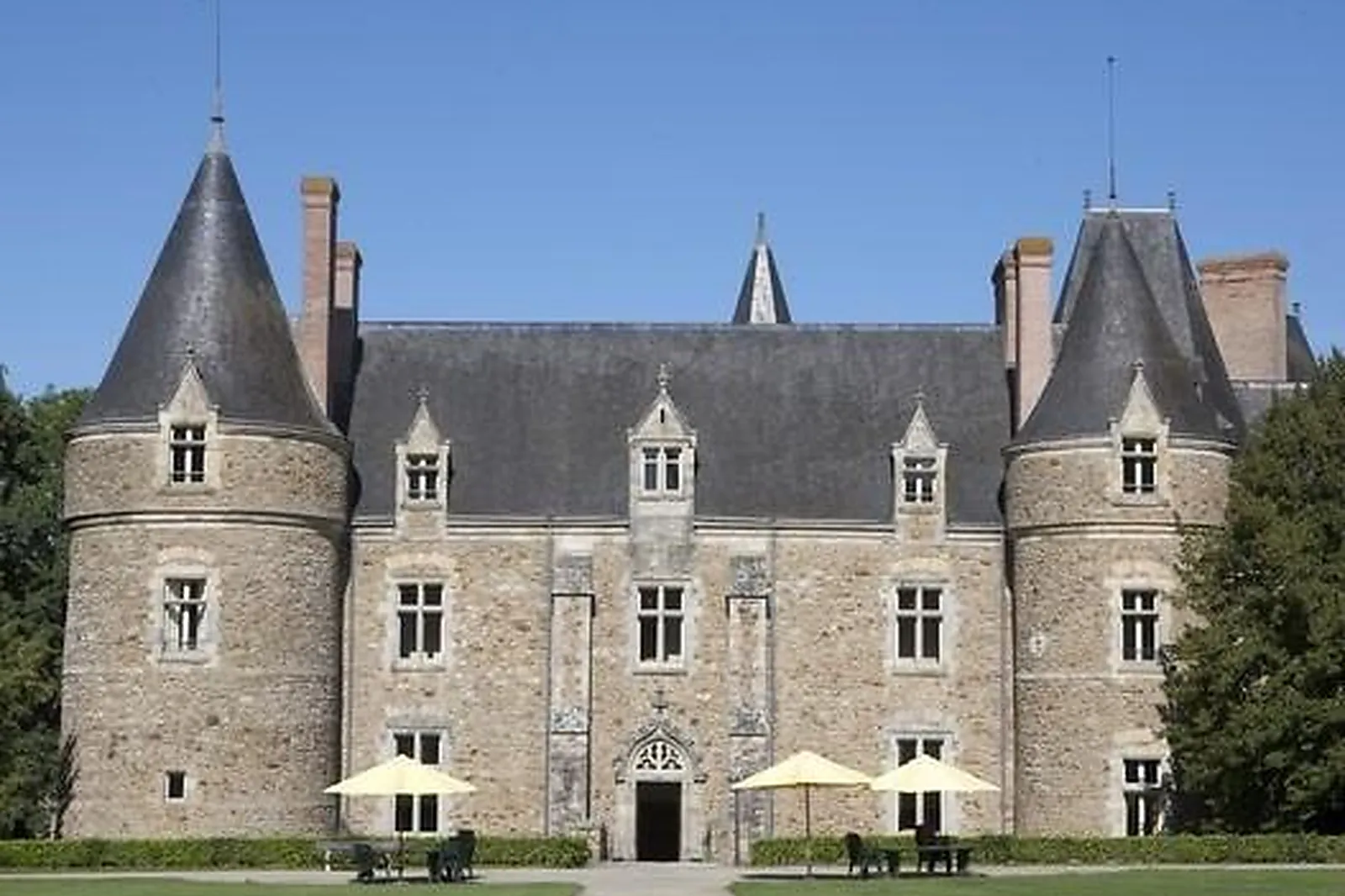 Lieux événementiels, CHÂTEAU DE LANCHENEIL