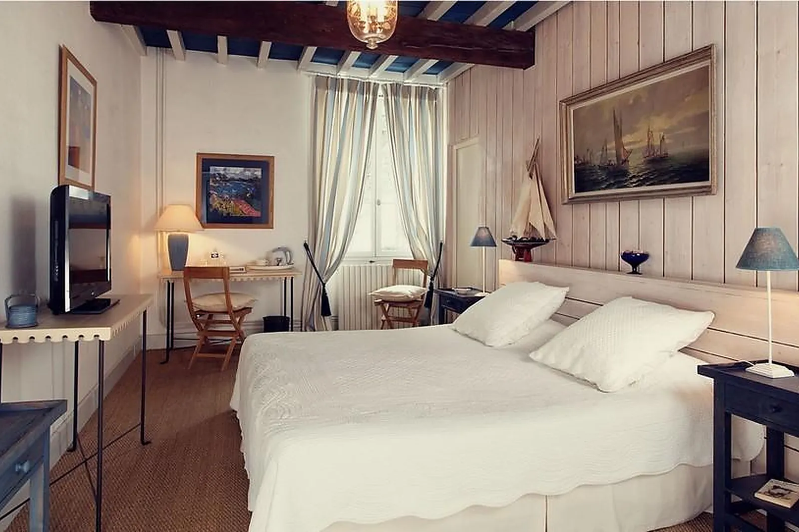 Lieux événementiels, CHÂTEAU DE LASSALLE