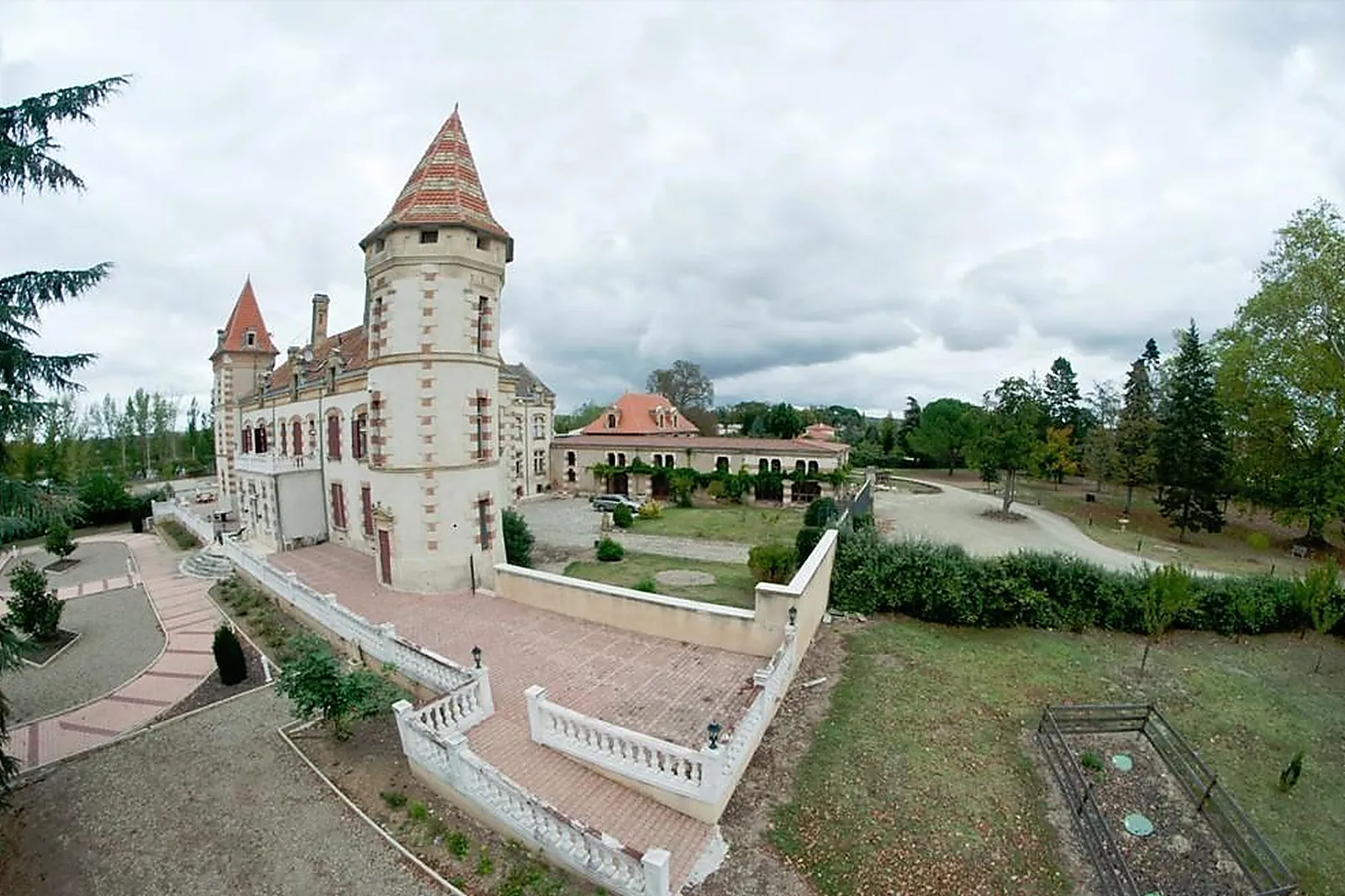 Lieux événementiels, CHÂTEAU DE LASTOURS