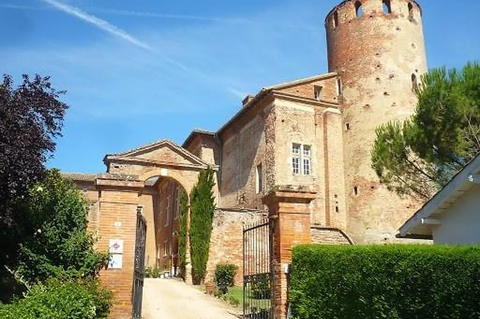 Lieux événementiels, CHÂTEAU DE LAUNAC