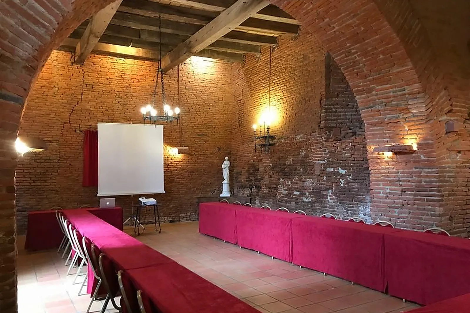 Lieux événementiels, CHÂTEAU DE LAUNAC