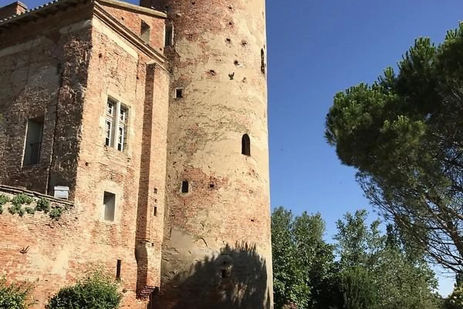 Lieux événementiels, CHÂTEAU DE LAUNAC