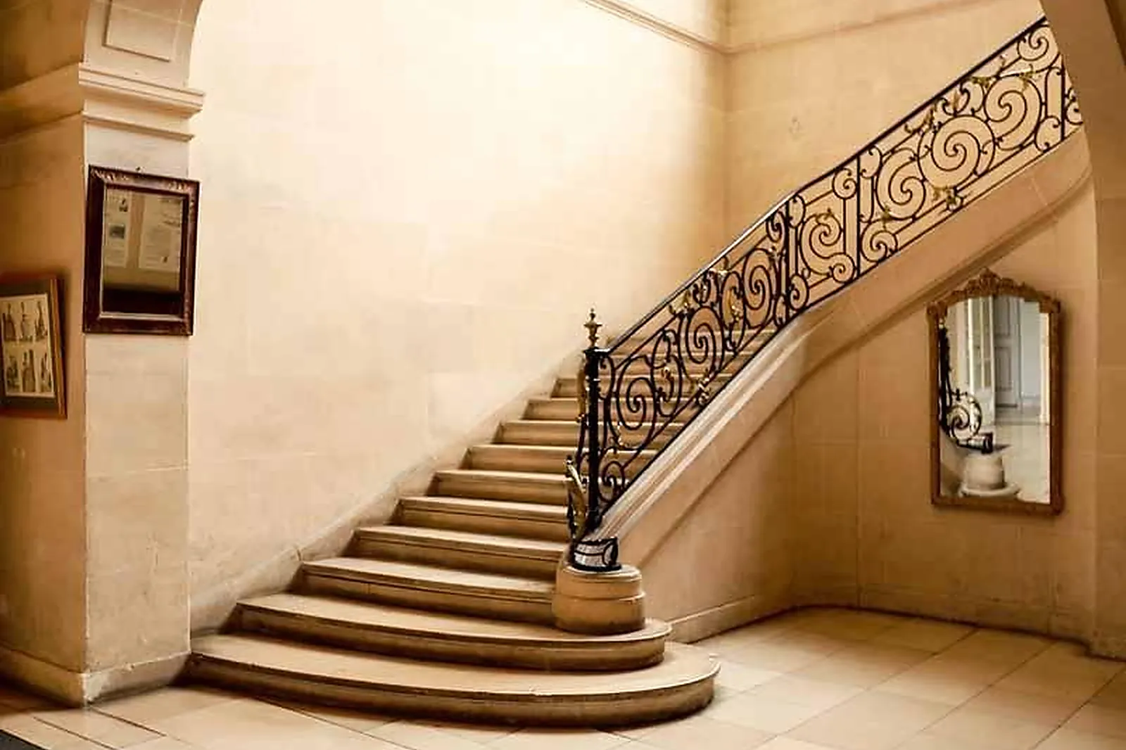 Lieux événementiels, CHÂTEAU DE LESIGNY