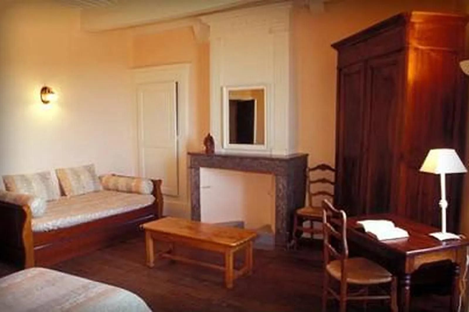 Lieux événementiels, CHÂTEAU DE LIVIERS