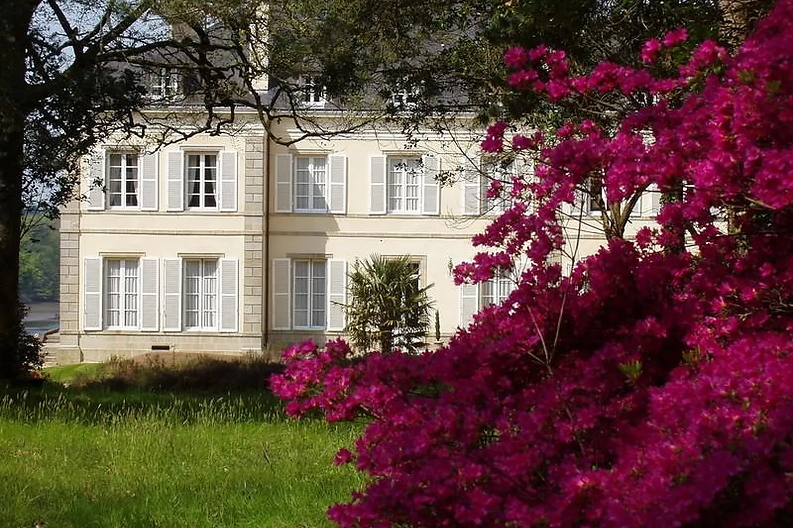 Lieux événementiels, CHÂTEAU DE LOCGUÉNOLÉ