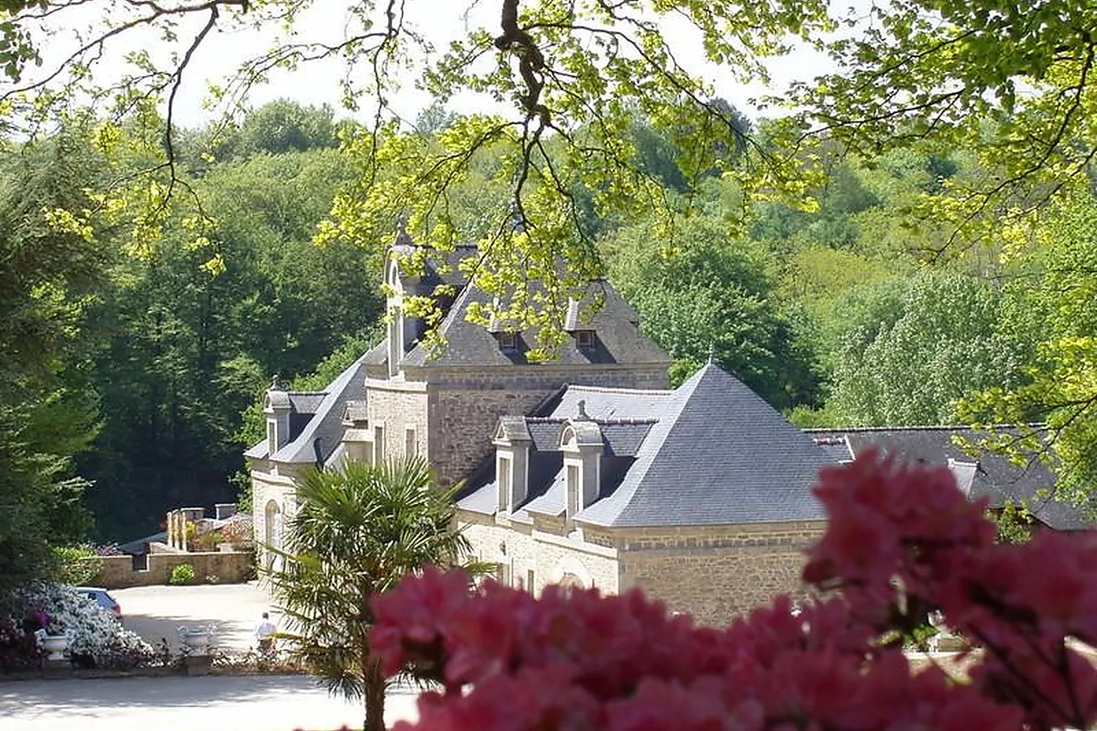 Lieux événementiels, CHÂTEAU DE LOCGUÉNOLÉ