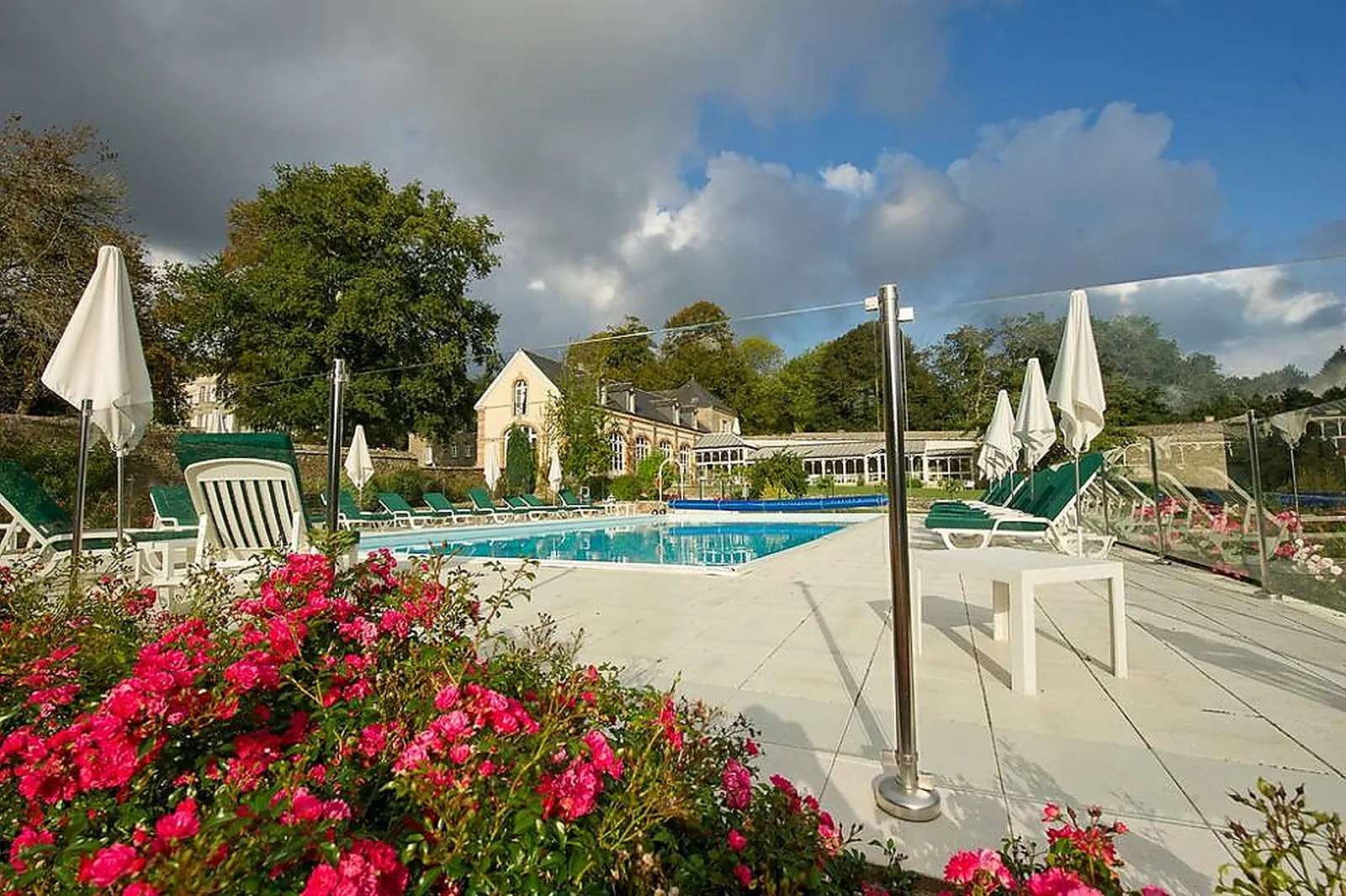 Lieux événementiels, CHÂTEAU DE LOCGUÉNOLÉ