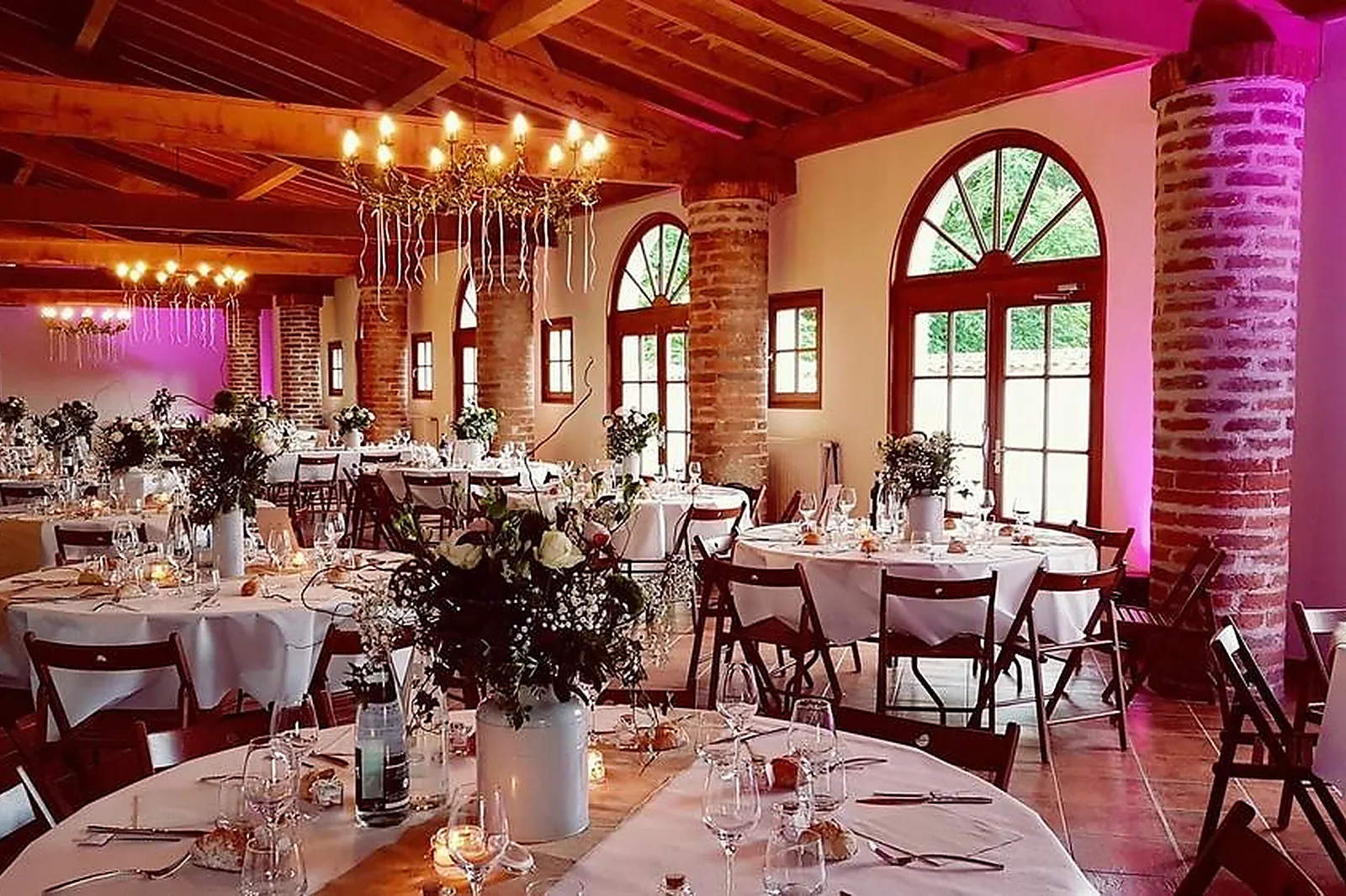 Lieux événementiels, CHÂTEAU DE MAGNEUX