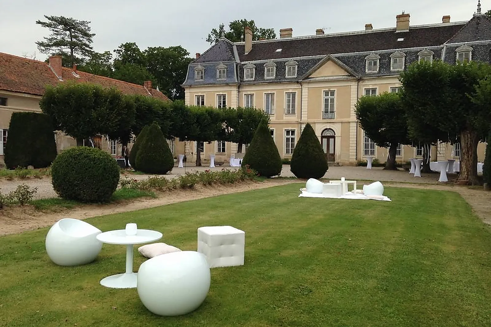 Lieux événementiels, CHÂTEAU DE MAGNEUX