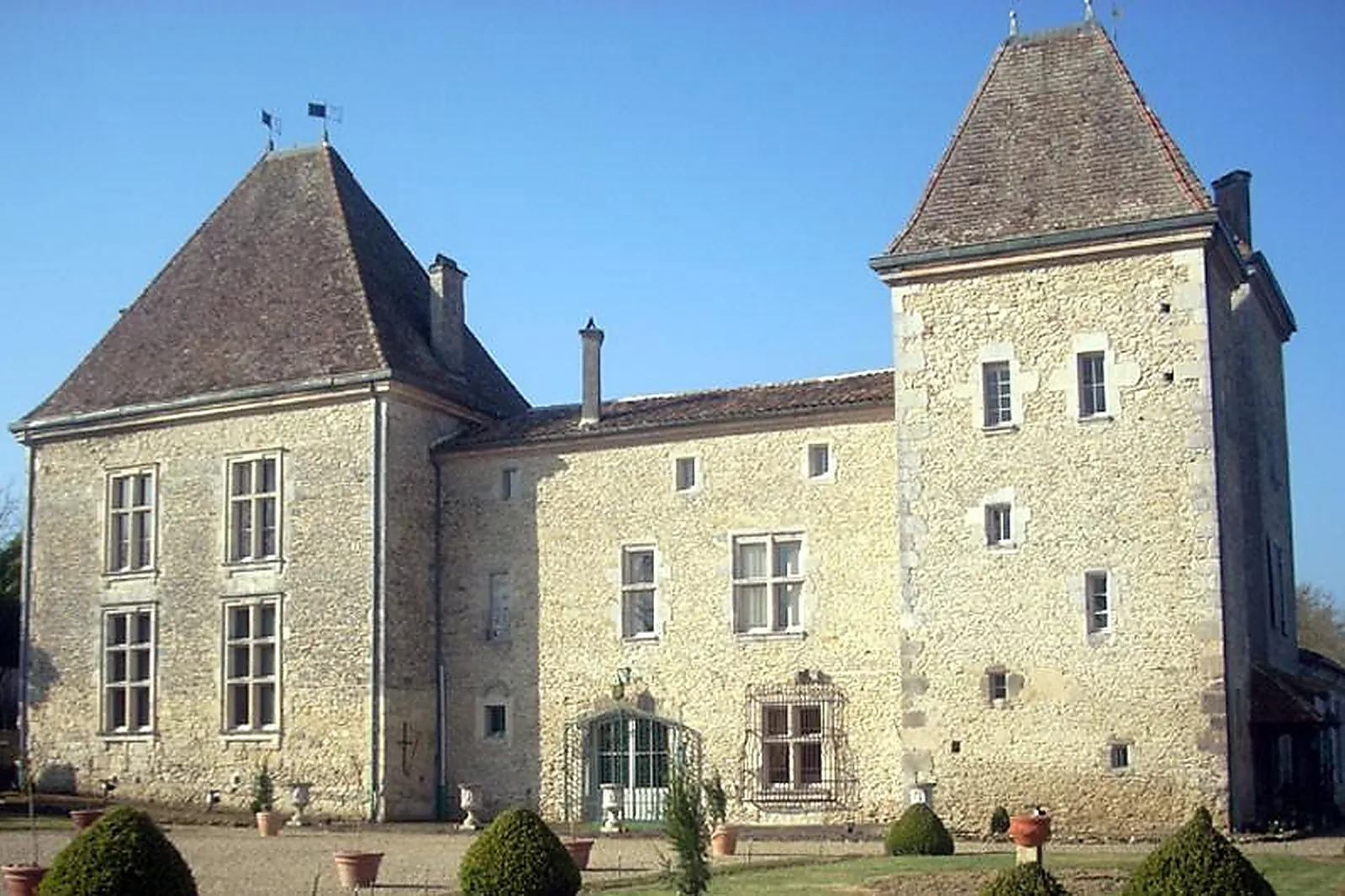 Lieux événementiels, CHÂTEAU DE MALVIRADE