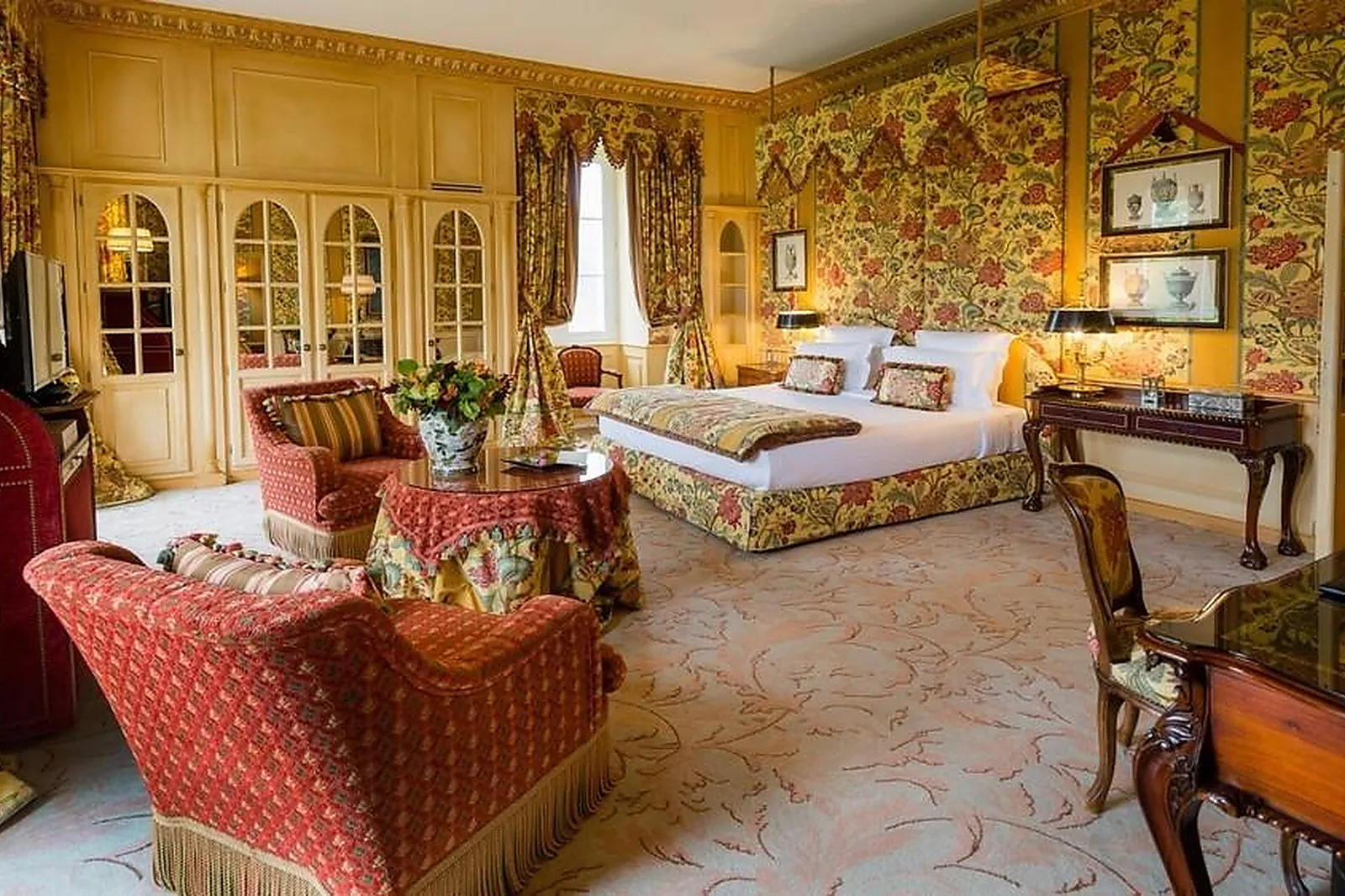 Lieux événementiels, CHÂTEAU DE MIRAMBEAU