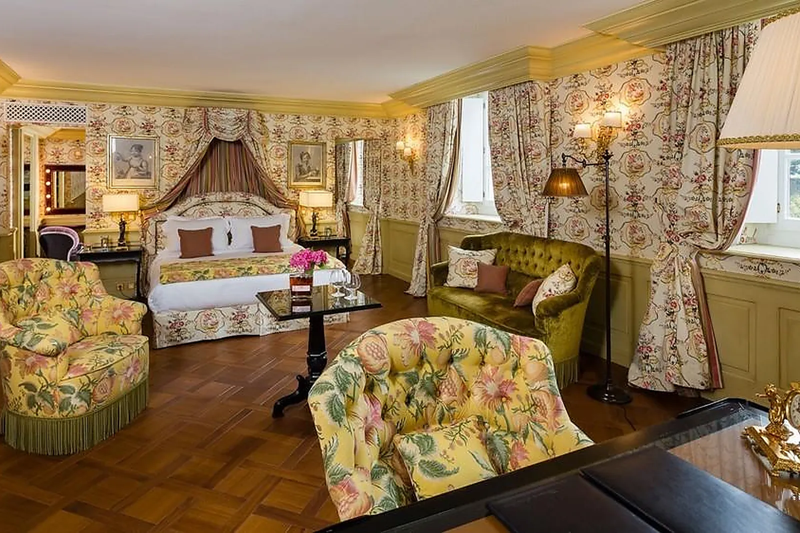 Lieux événementiels, CHÂTEAU DE MIRAMBEAU