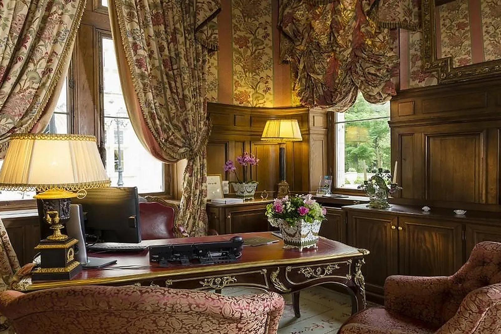 Lieux événementiels, CHÂTEAU DE MIRAMBEAU