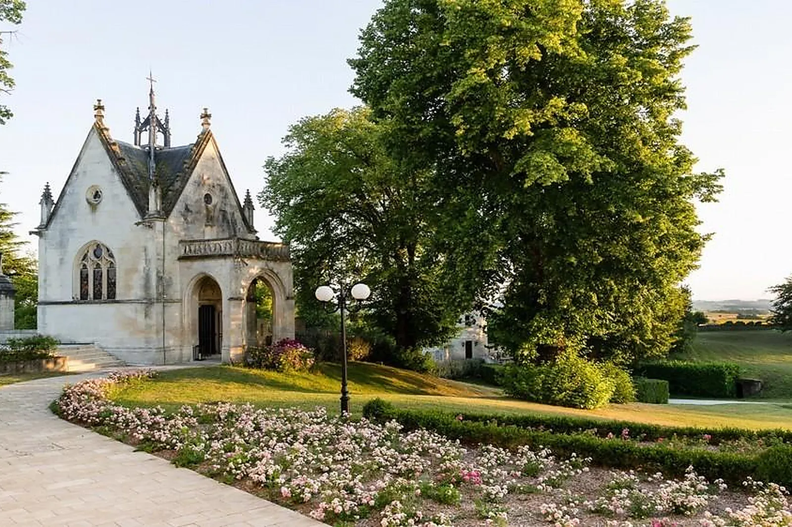 Lieux événementiels, CHÂTEAU DE MIRAMBEAU