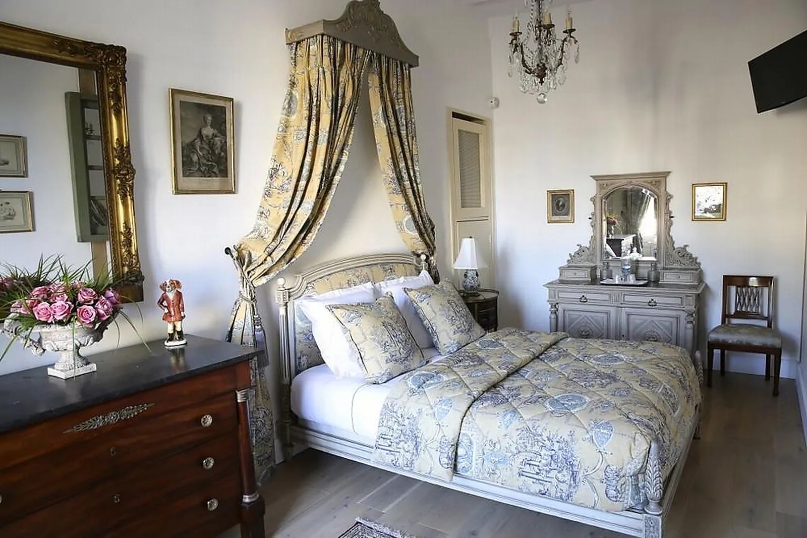 Lieux événementiels, CHÂTEAU DE MONDÉTOUR